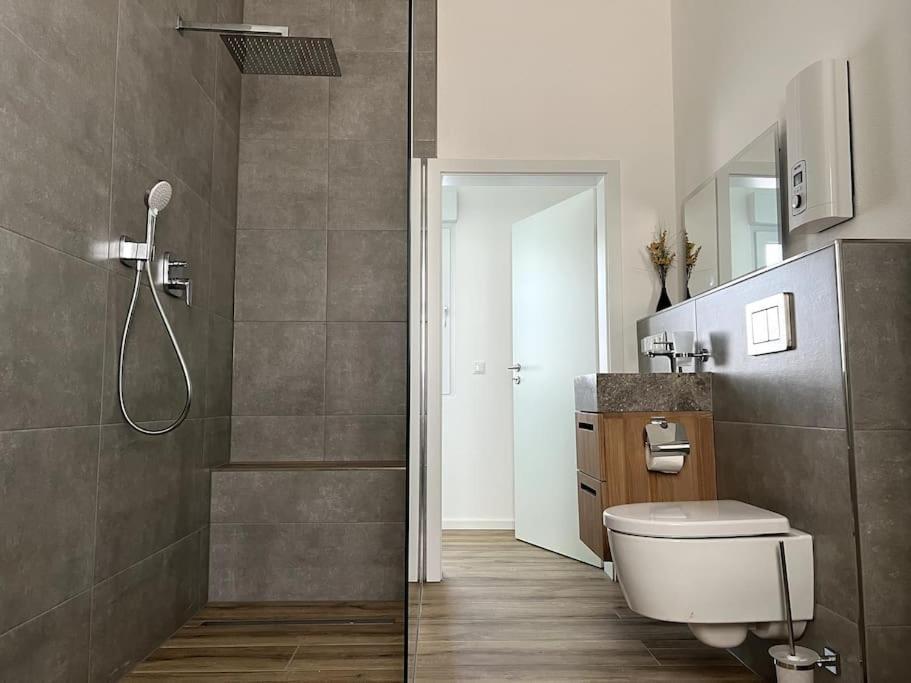Moderne, Stilvolle Ferienwohnung In Eich Eich  外观 照片
